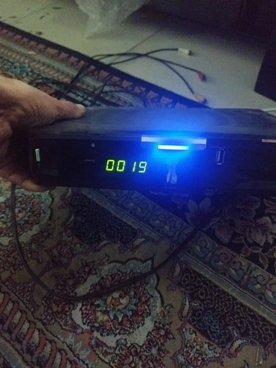 دستگاه صوتی تصویری پرنده کبوتر پلاکی دورگ|صوتی و تصویری|فولادشهر, مسکن مهر فولادشهر|دیوار