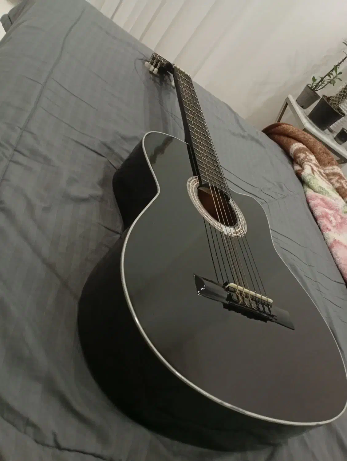 گیتار یاماها c40|گیتار، بیس، امپلیفایر|رشت, گلسار|دیوار