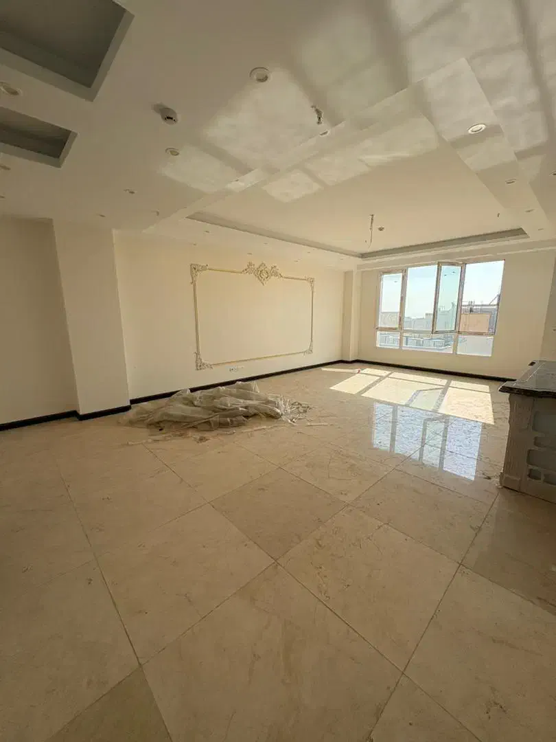 ۱۳۰ متر  نوساز کلید نخورد