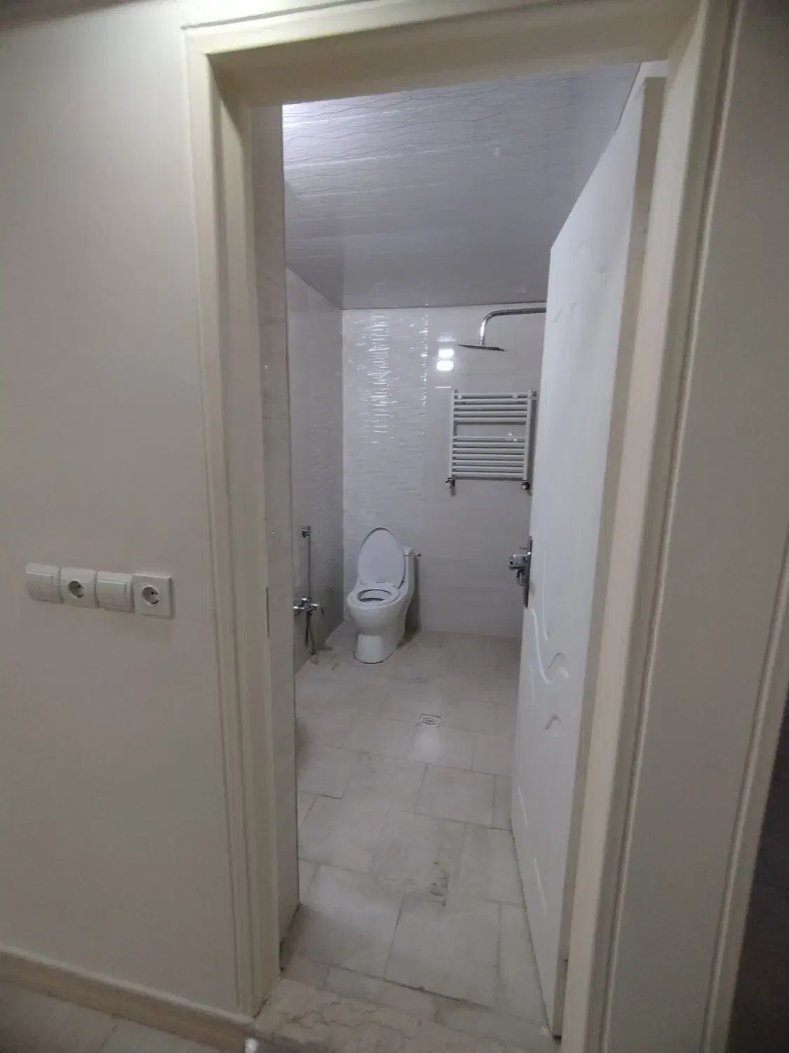 آپارتمان ۱۱۰متری/وردآورد/۲خواب/ غرق نور