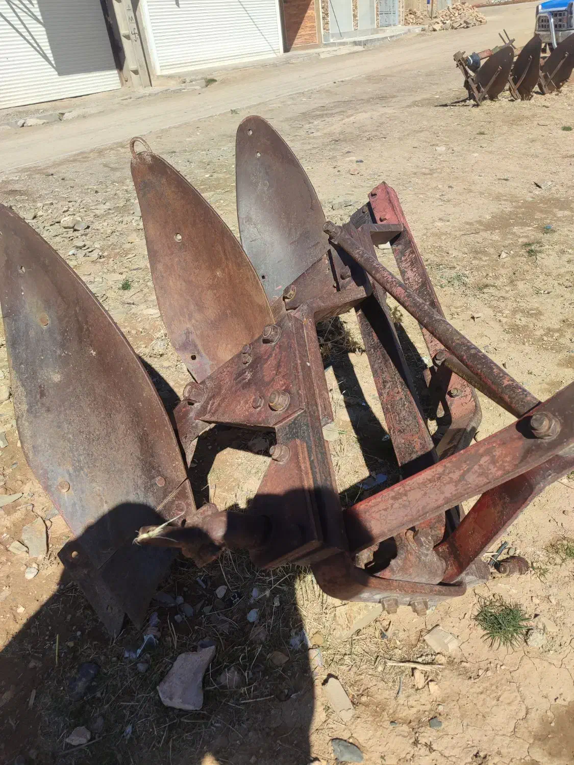 گاو اهن|ماشین‌آلات صنعتی|سردرود, |دیوار