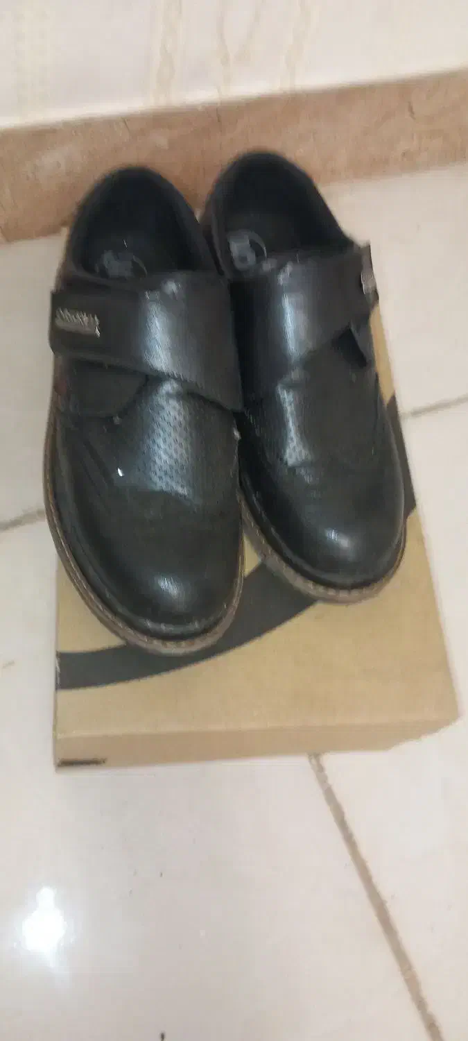 کفش پسرانه|کفش و لباس بچه|رشت, جهاد|دیوار