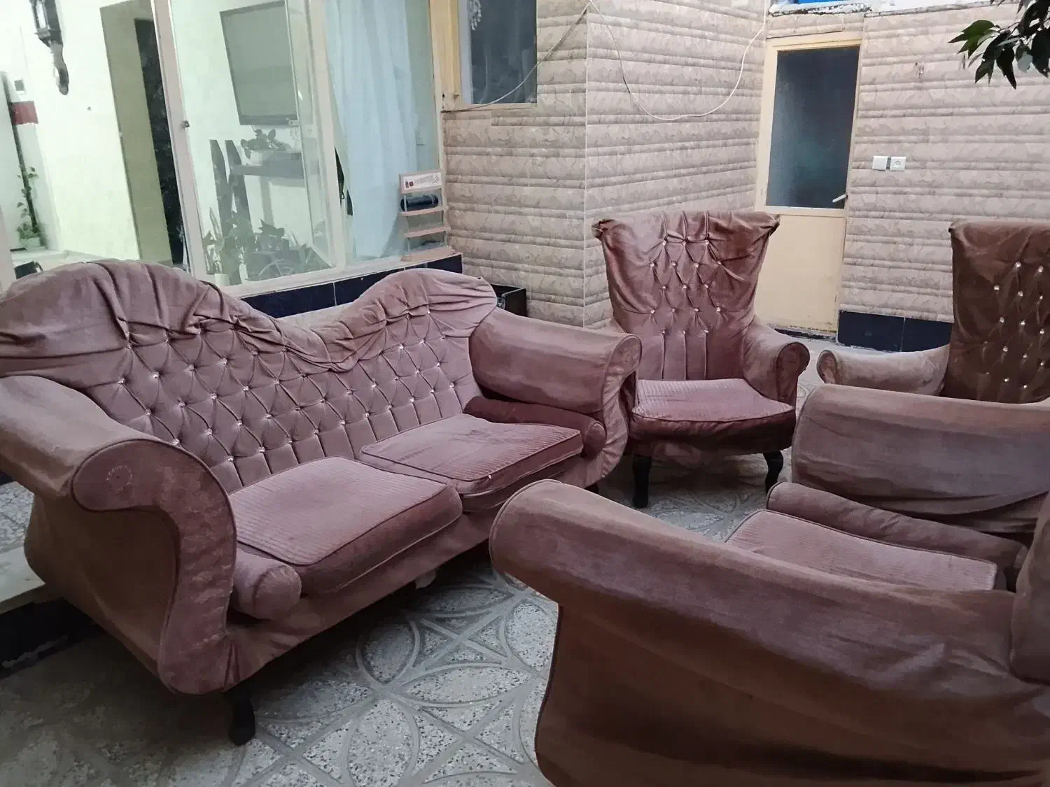 مبل۷نفره|مبلمان خانگی و میز عسلی|ابریشم, |دیوار