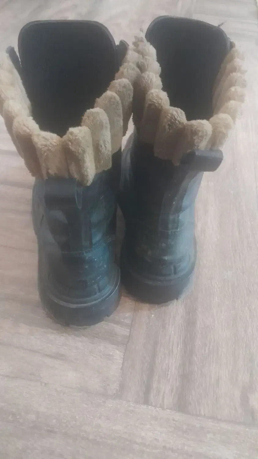 پوتین شماره ۴۰|کیف، کفش، کمربند|سنندج, |دیوار