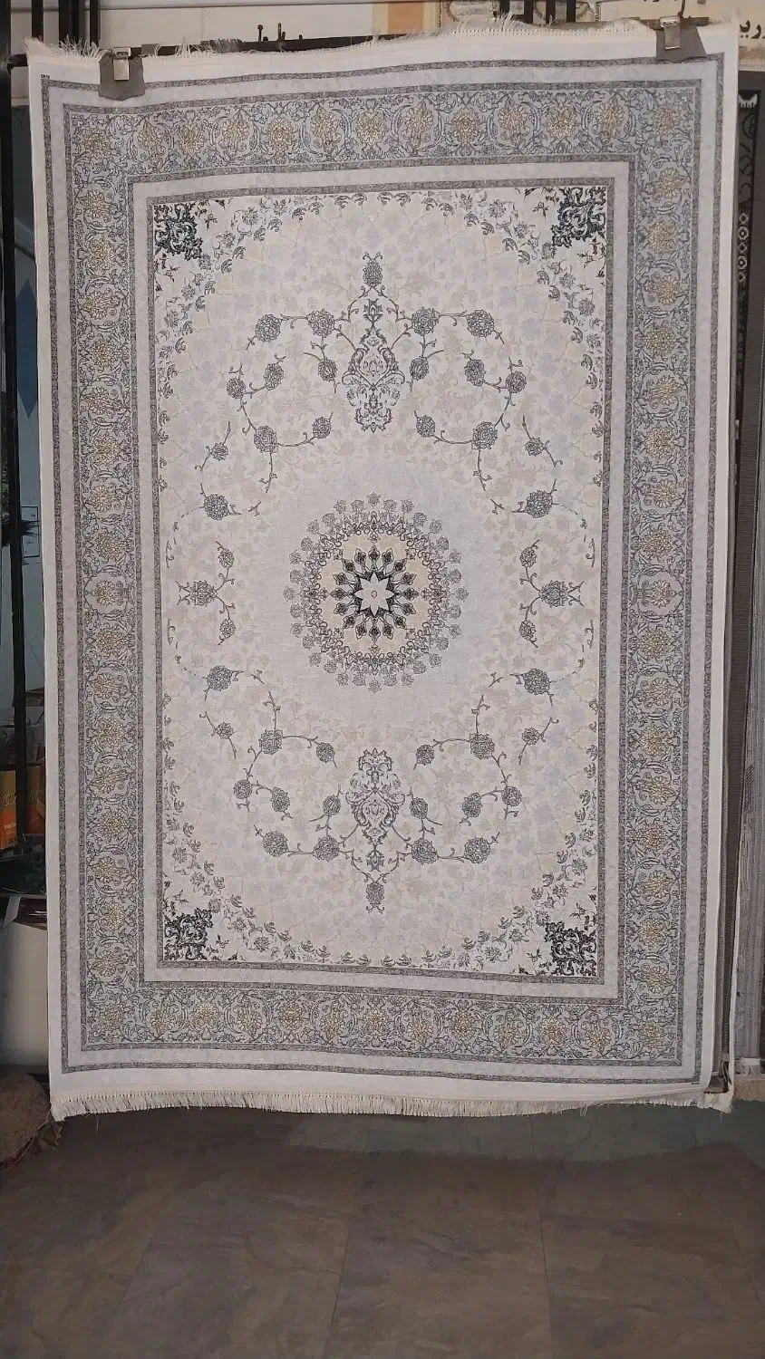 گلیم . فرشینه|گلیم، جاجیم، گبه|کاشان, آیت الله سعیدی|دیوار