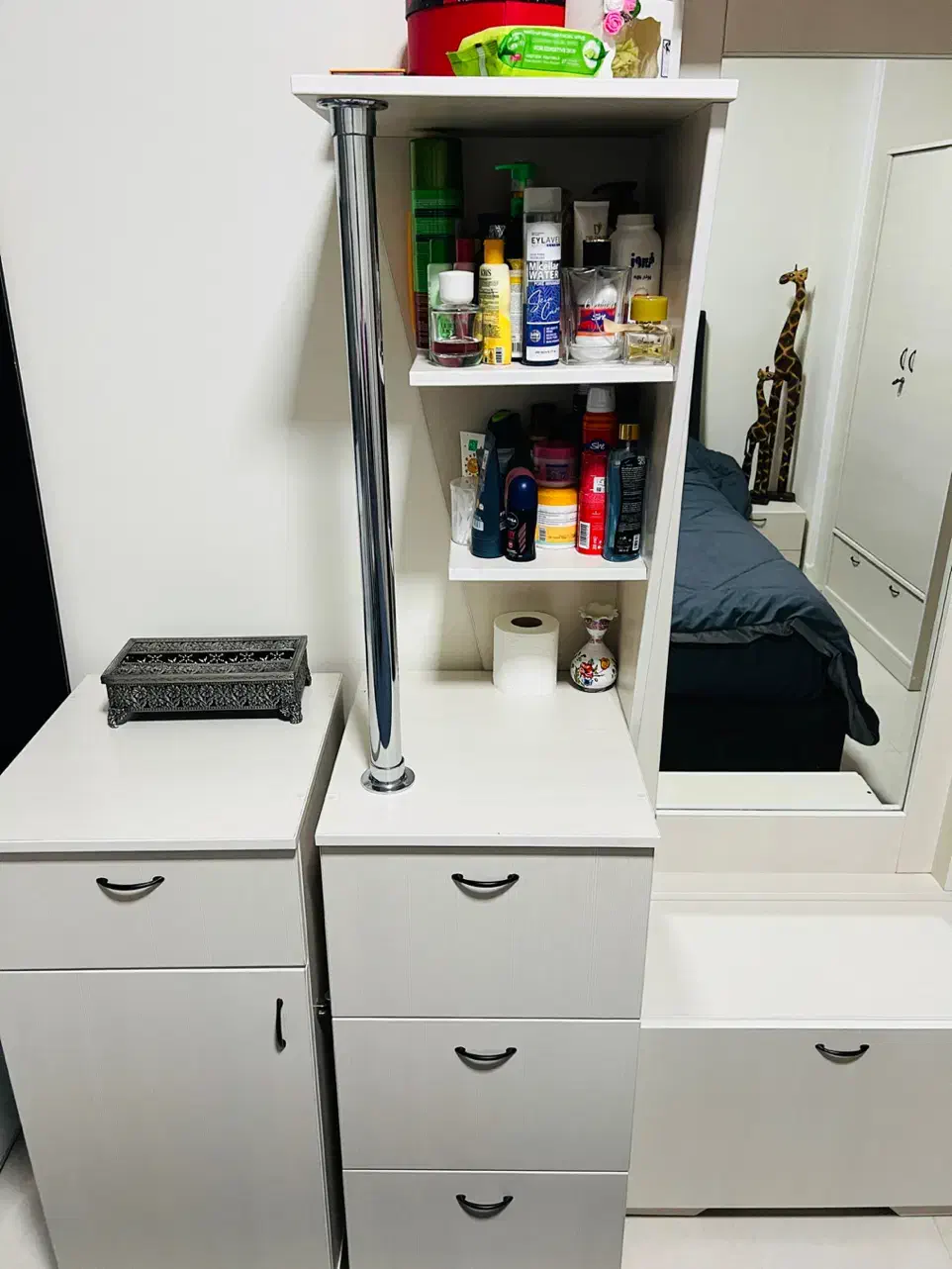 تخت|تخت و سرویس خواب|شیراز, زند|دیوار