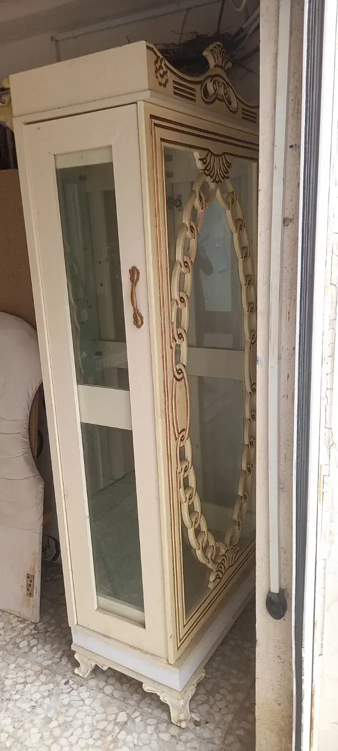 تخت خواب وخوش خواب ومیز ویتریت|تخت و سرویس خواب|رشت, چله خانه|دیوار