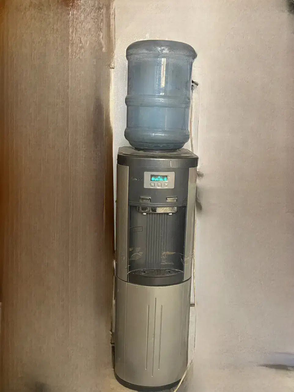 ابسرد کن|آبسردکن و تصفیه آب|کاشان, مفتح|دیوار