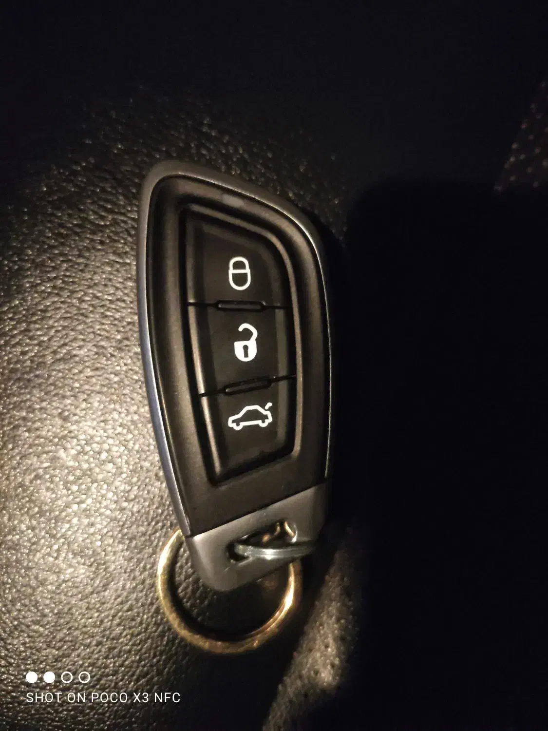 گم شدن ریموت خودرو شاهین|اشیا|کرمان, |دیوار