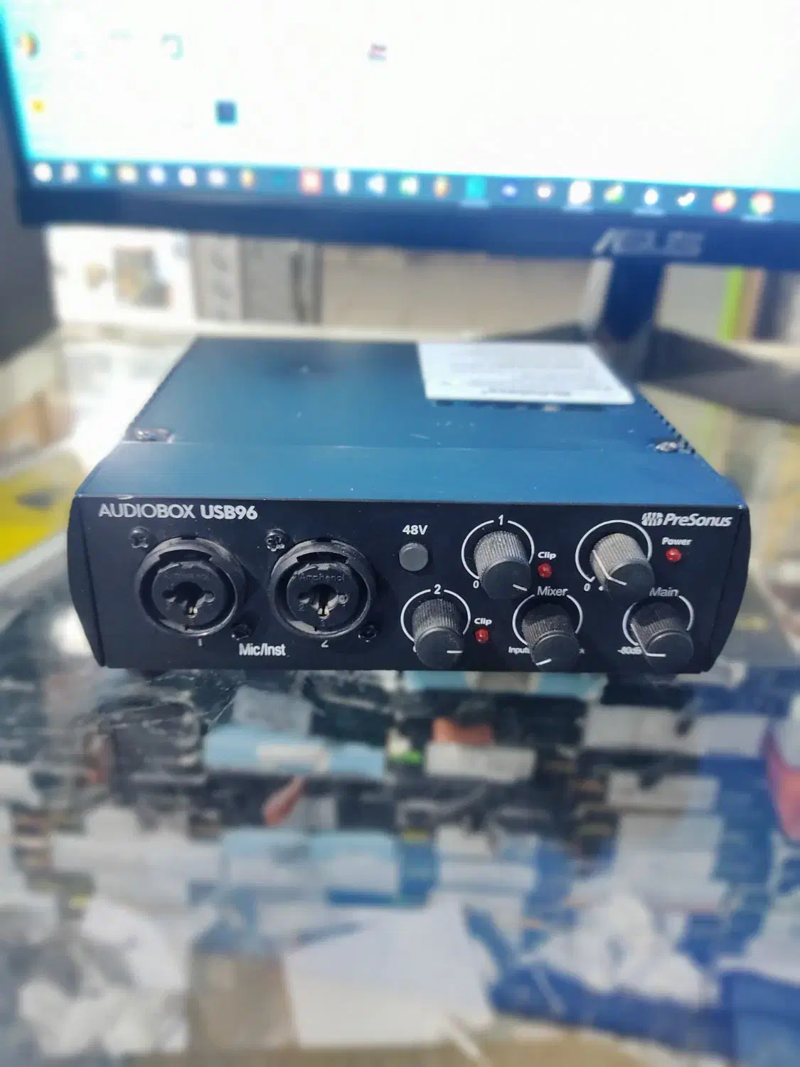 لوازم استودیو/میکروفون/هدفون/کارت صدا/اسپیکر|آلات موسیقی|خرم‌آباد, |دیوار