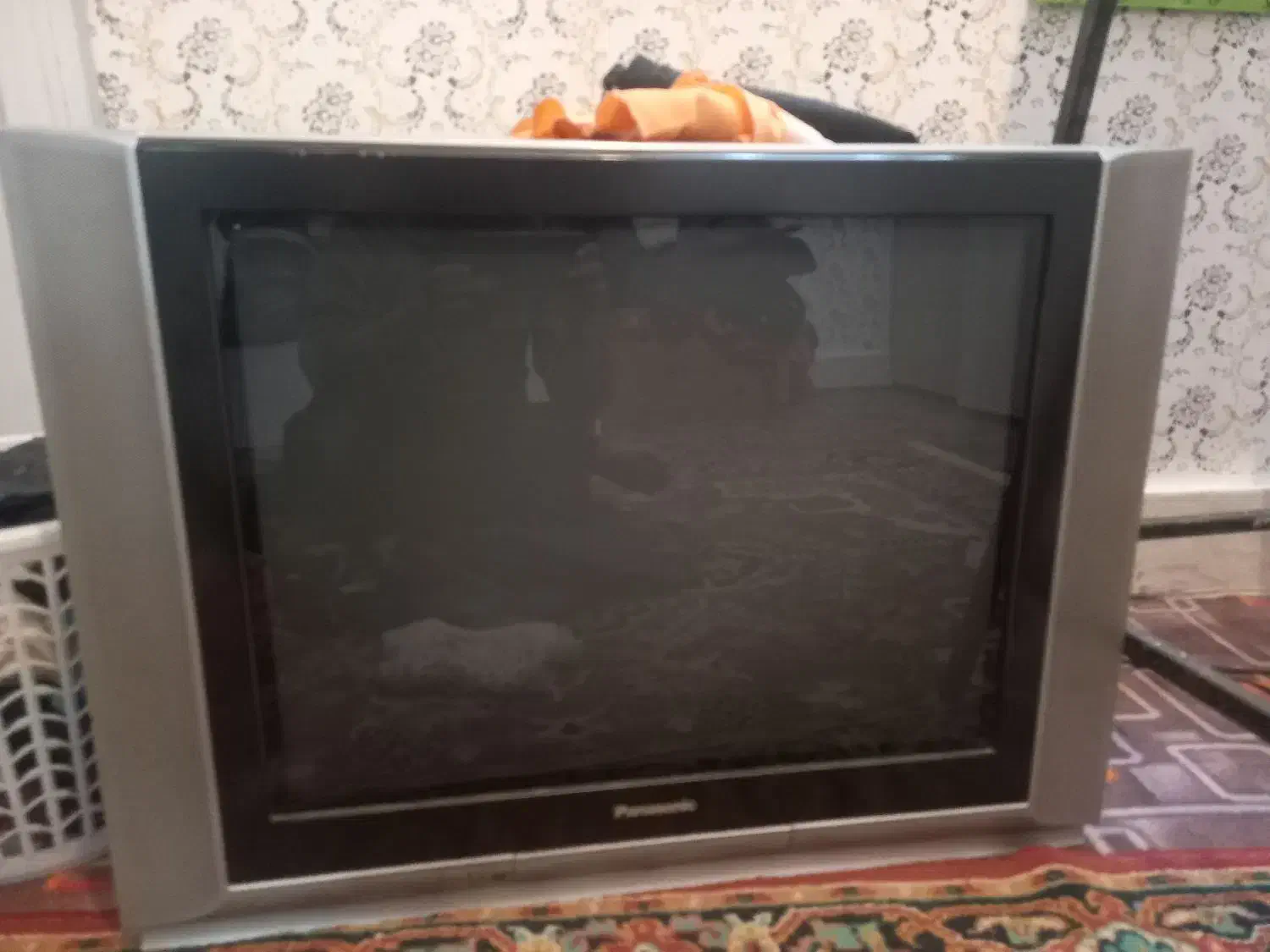 تلوزیون بیست و نه اینچ|تلویزیون و پروژکتور|بجنورد, |دیوار