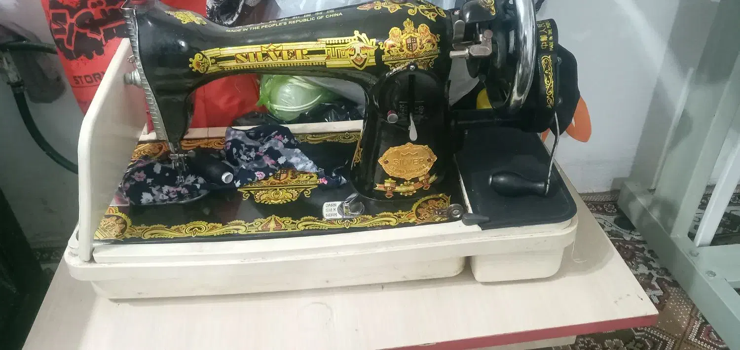 چرخ خیاطی سیلور|چرخ خیاطی و ریسندگی|رشت, معلولین|دیوار