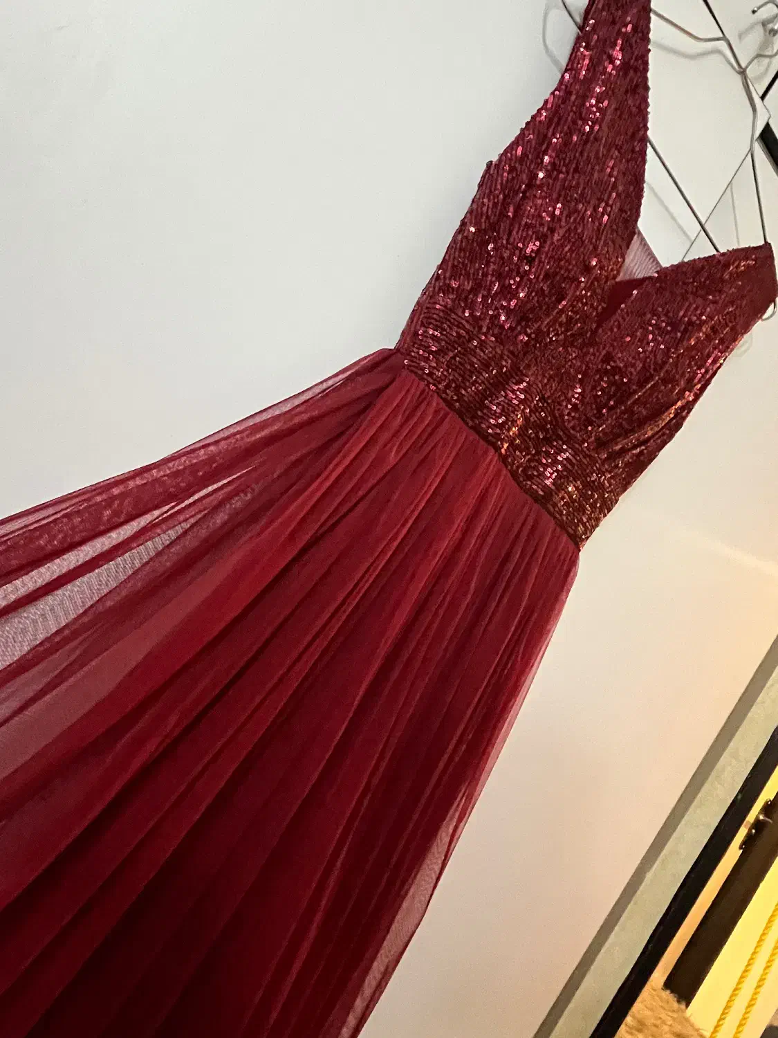 لباس مجلسی شب یلدا|لباس|تربت‌حیدریه, آغوی|دیوار