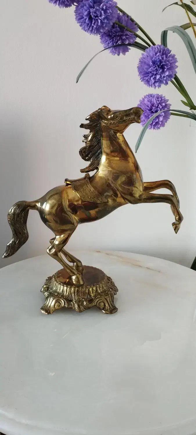 اسب برنز|کلکسیون اشیاء عتیقه|تبریز, |دیوار