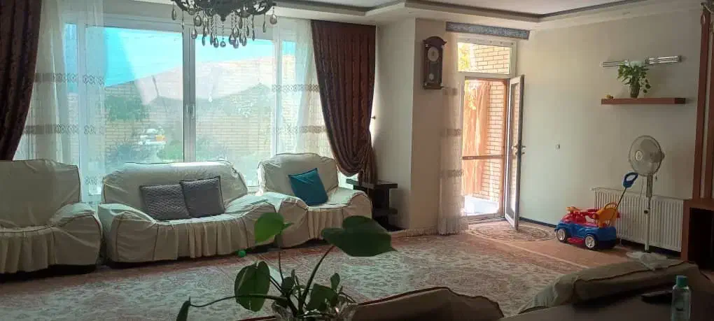 ۱۳۵ متر خیابان نشاط دو خوابه همکف حیاط اختصاصی|فروش آپارتمان|اصفهان, نقش جهان|دیوار
