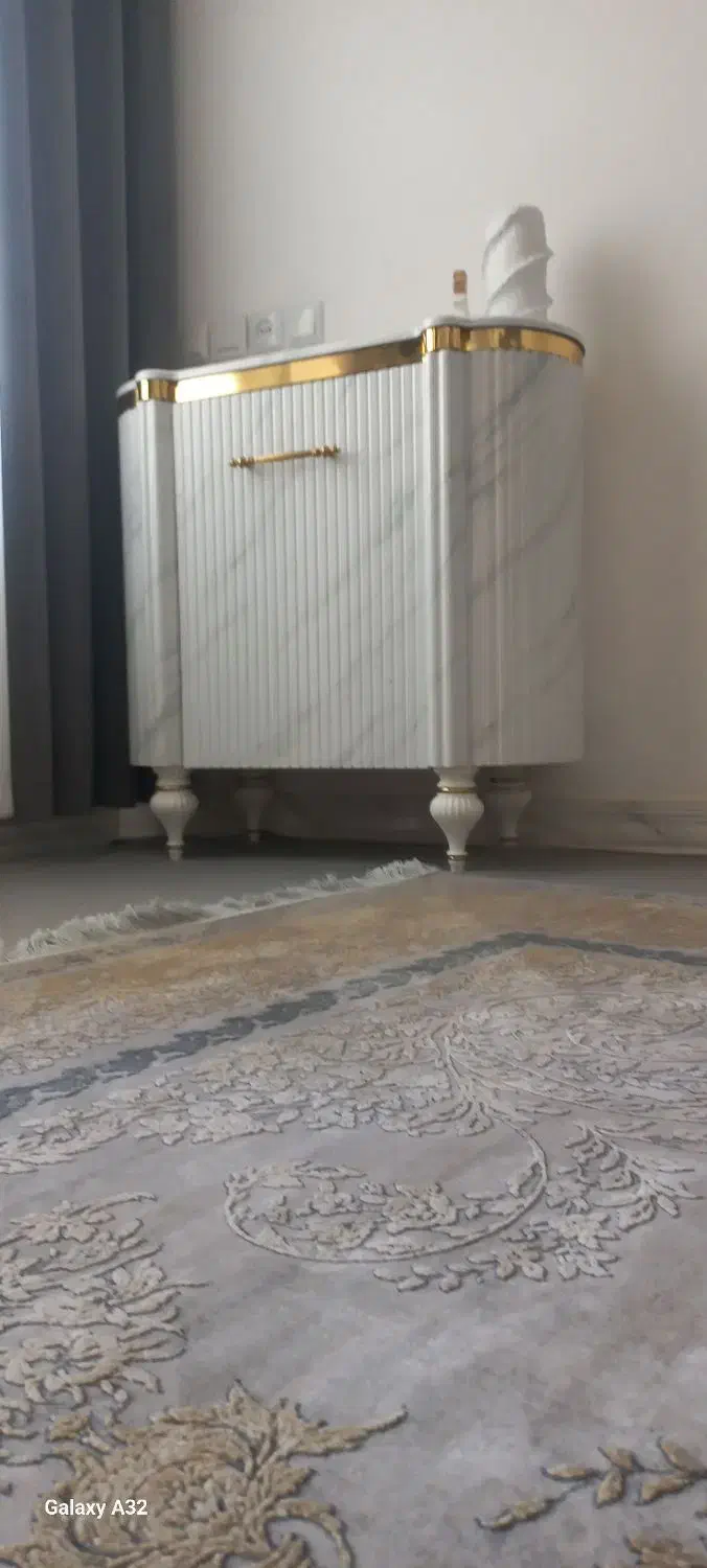 میز تی وی|میز تلویزیون|چهارباغ, |دیوار