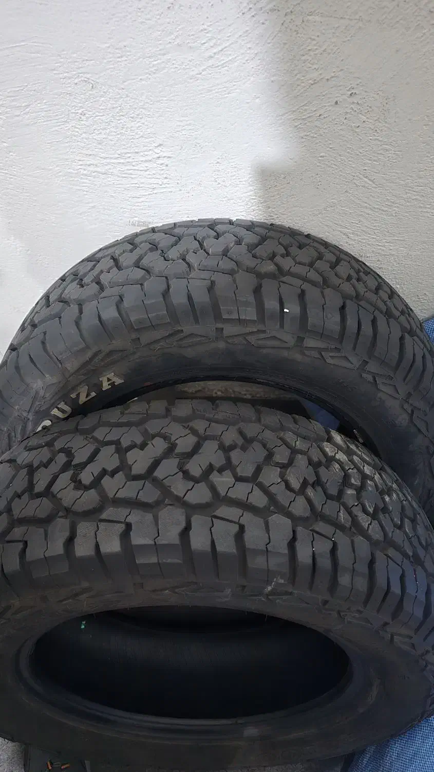 لاستیک 235/65/17|قطعات یدکی و لوازم جانبی|تبریز, |دیوار