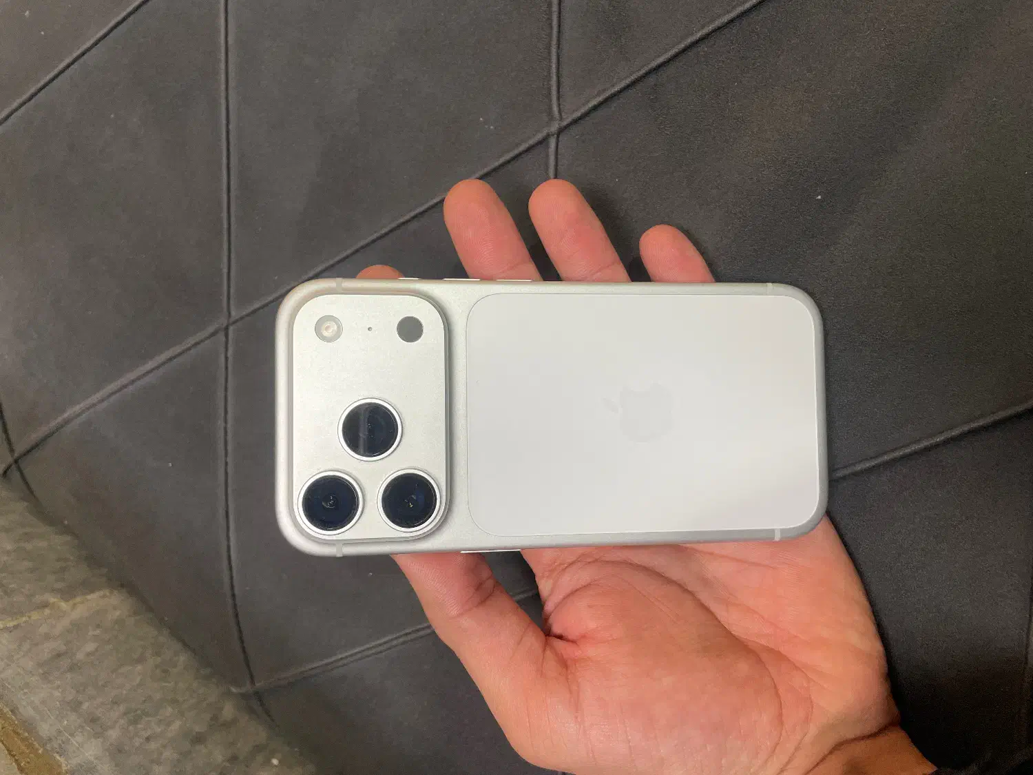 17 پرو|موبایل|چهاردانگه (تهران), |دیوار