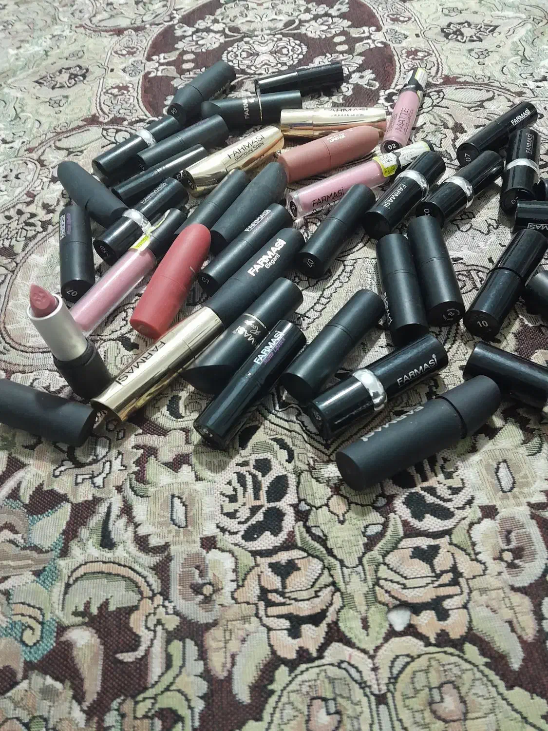 آرایشی|آرایشی، بهداشتی، درمانی|بردسیر, |دیوار