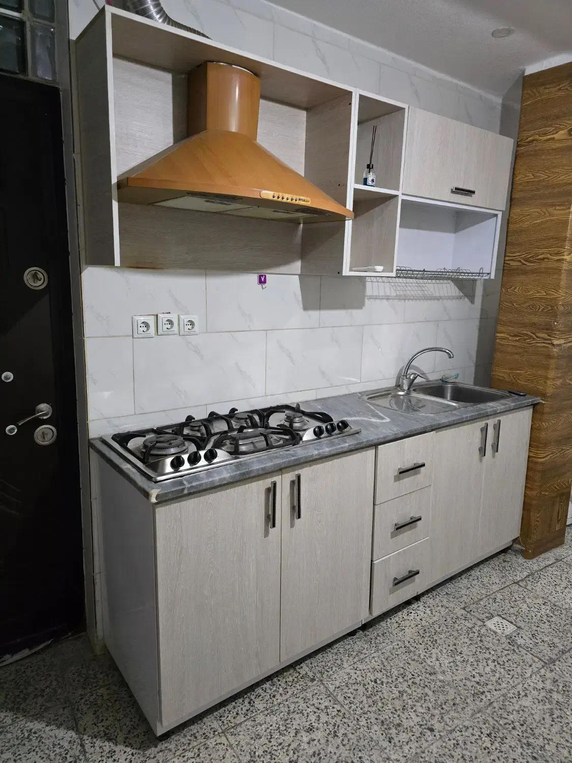 سوئیت تک خواب تنگک یک موقعیت مکانی عالی سند تک برگ|فروش آپارتمان|بوشهر, |دیوار