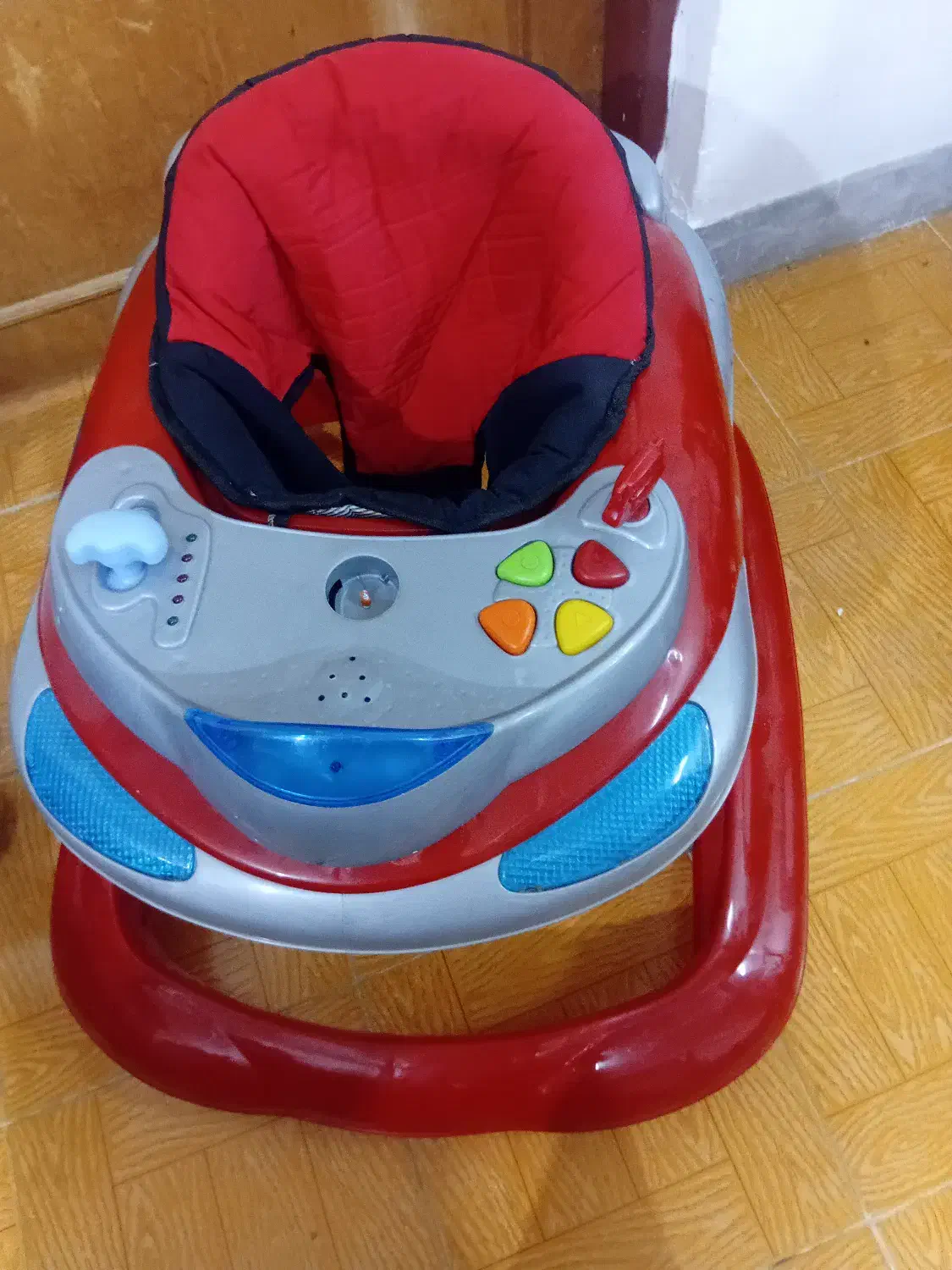 رورئک|کالسکه و لوازم جانبی|صومعهسرا, |دیوار