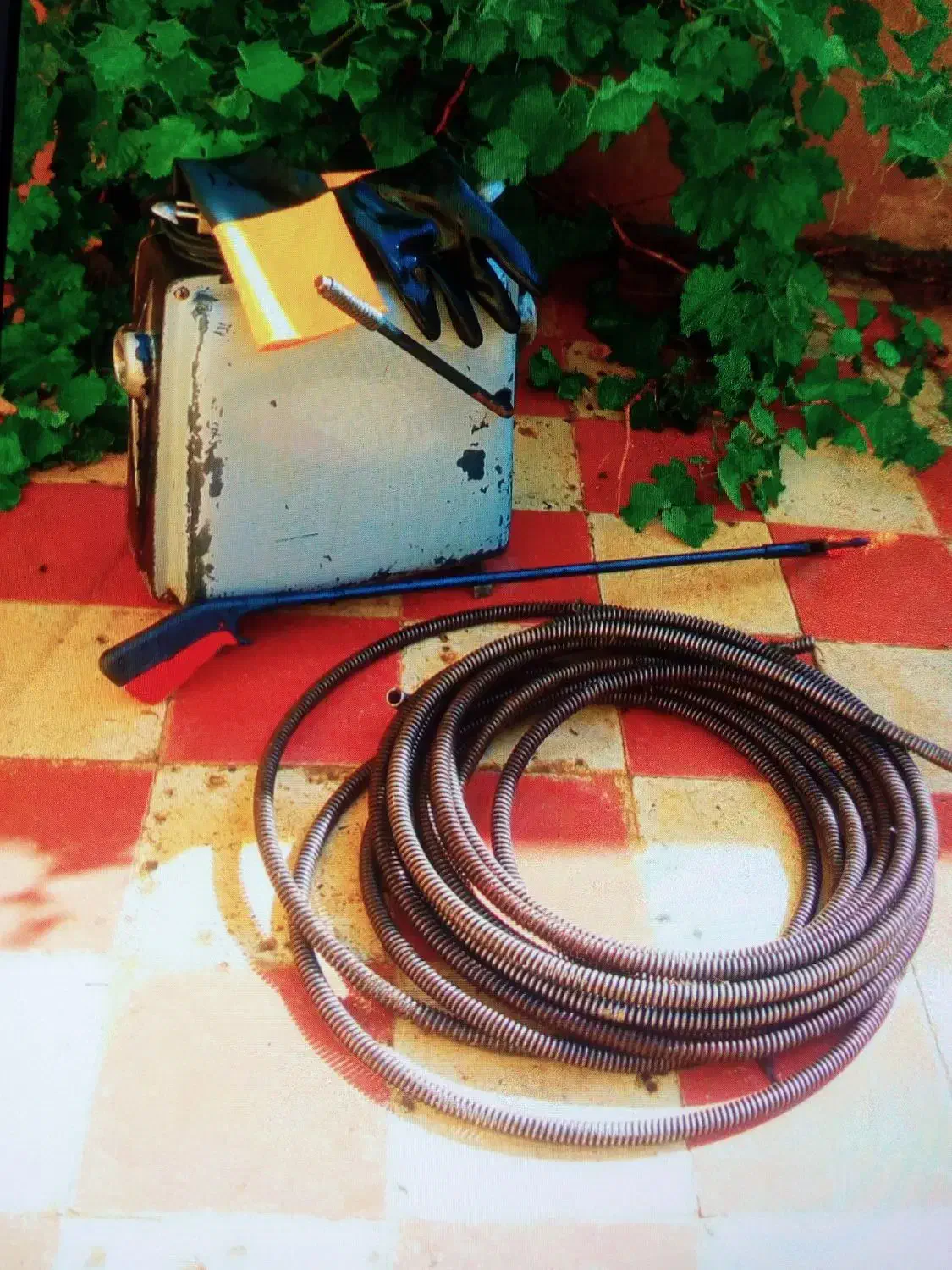 لوله بازکنی چاه بازکن فنربرقی شبانه روزی باز کن|خدمات پیشه و مهارت|شیراز, میانرود|دیوار