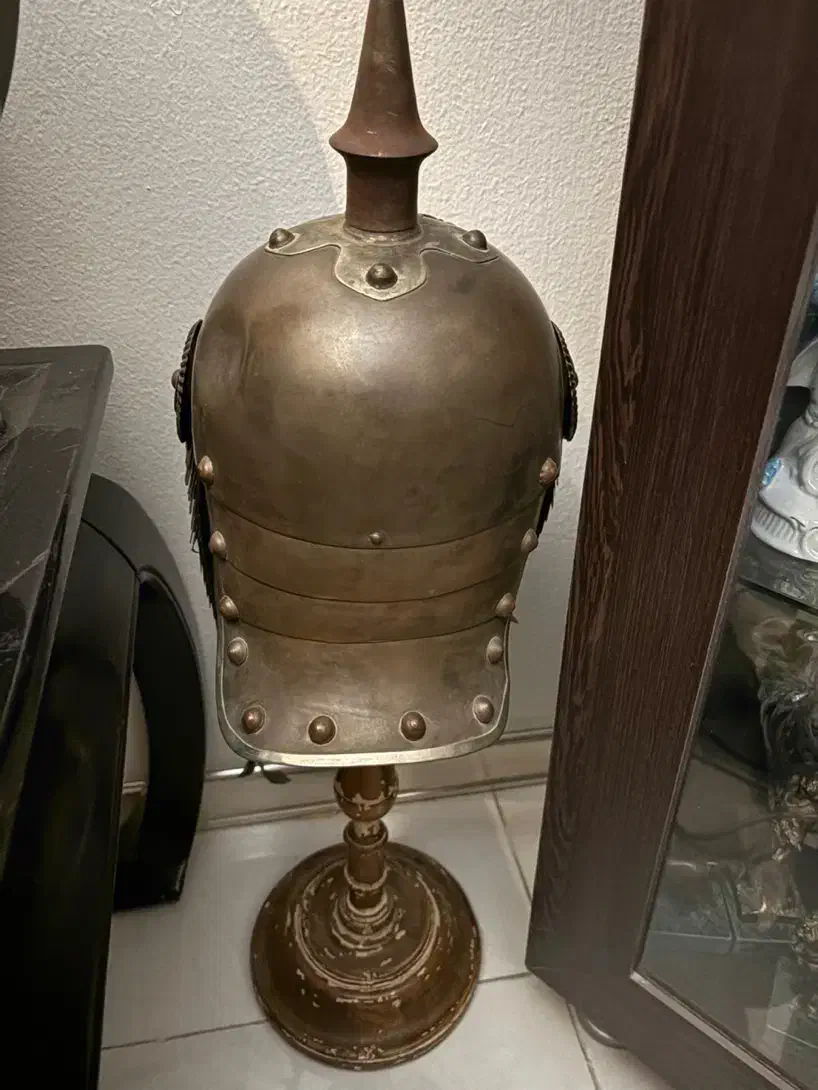 کلاه و شمعدان و تعدادی اجناس انتیک قدیمی عتیقه|کلکسیون اشیاء عتیقه|تهران, قناتکوثر|دیوار