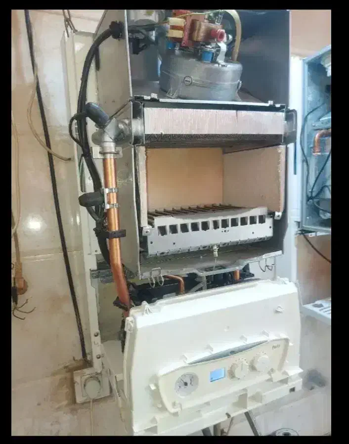 تعمیر و سرویس انواع پکیج و آبگرمکن دیواری|خدمات پیشه و مهارت|اندیشه, اندیشه فاز ۳|دیوار