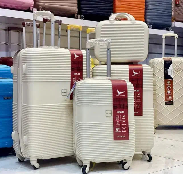 چمدان لوکس جهیزیه عروس چمدونKASAکیف ساک جهاز داماد|کیف، کفش، کمربند|اصفهان, شهشهان|دیوار