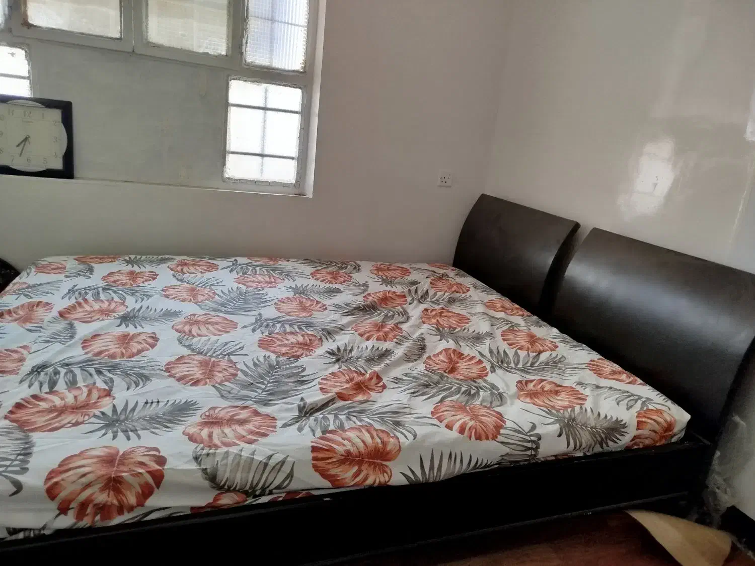 تخت دونفره همراه با تشک|تخت و سرویس خواب|میانکوه, |دیوار