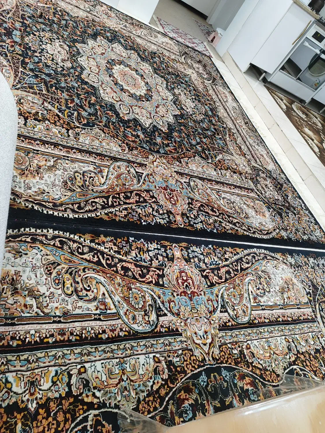 یک جفت قالی نگین مشهد ۷۰۰ شانه ۹متری|فرش|صدرا-فارس, فاز ۲|دیوار