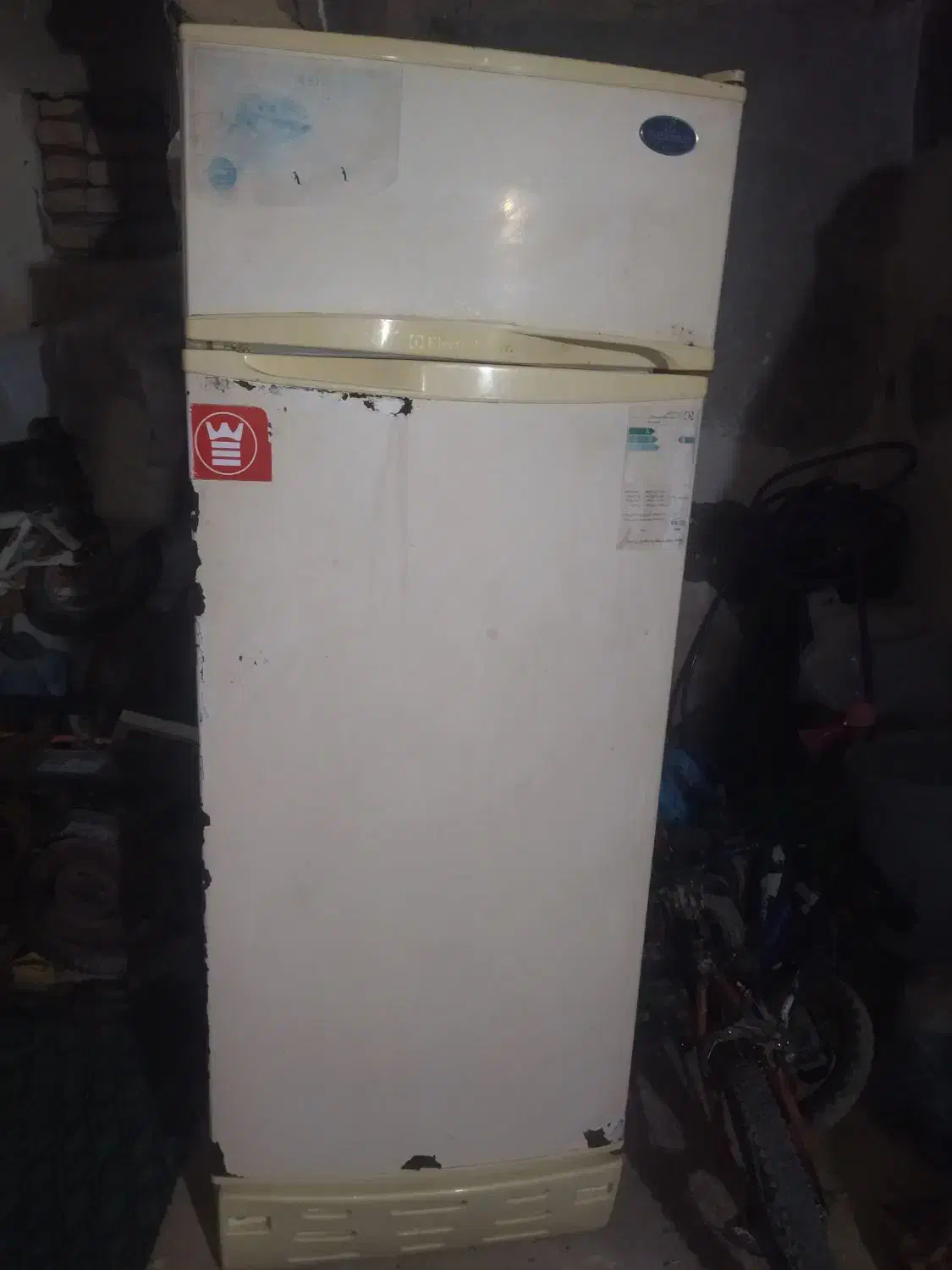 یخچال|یخچال و فریزر|انبارآلوم, |دیوار