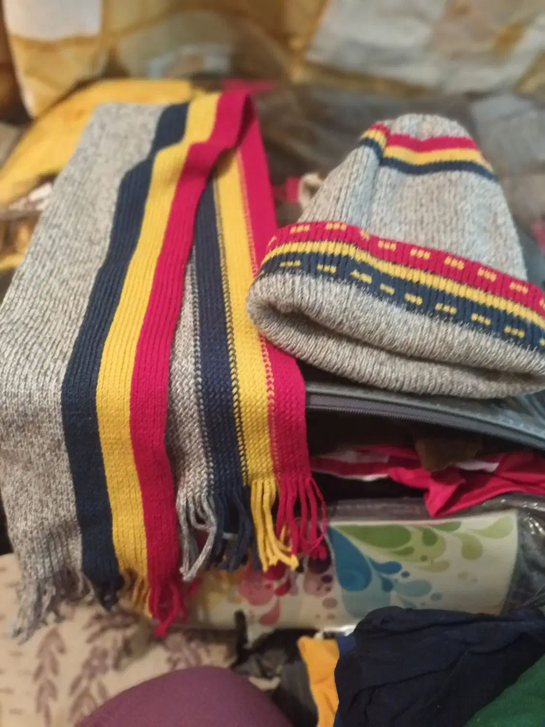 شالو کلاه وژاکت|لباس|کلیائی, |دیوار