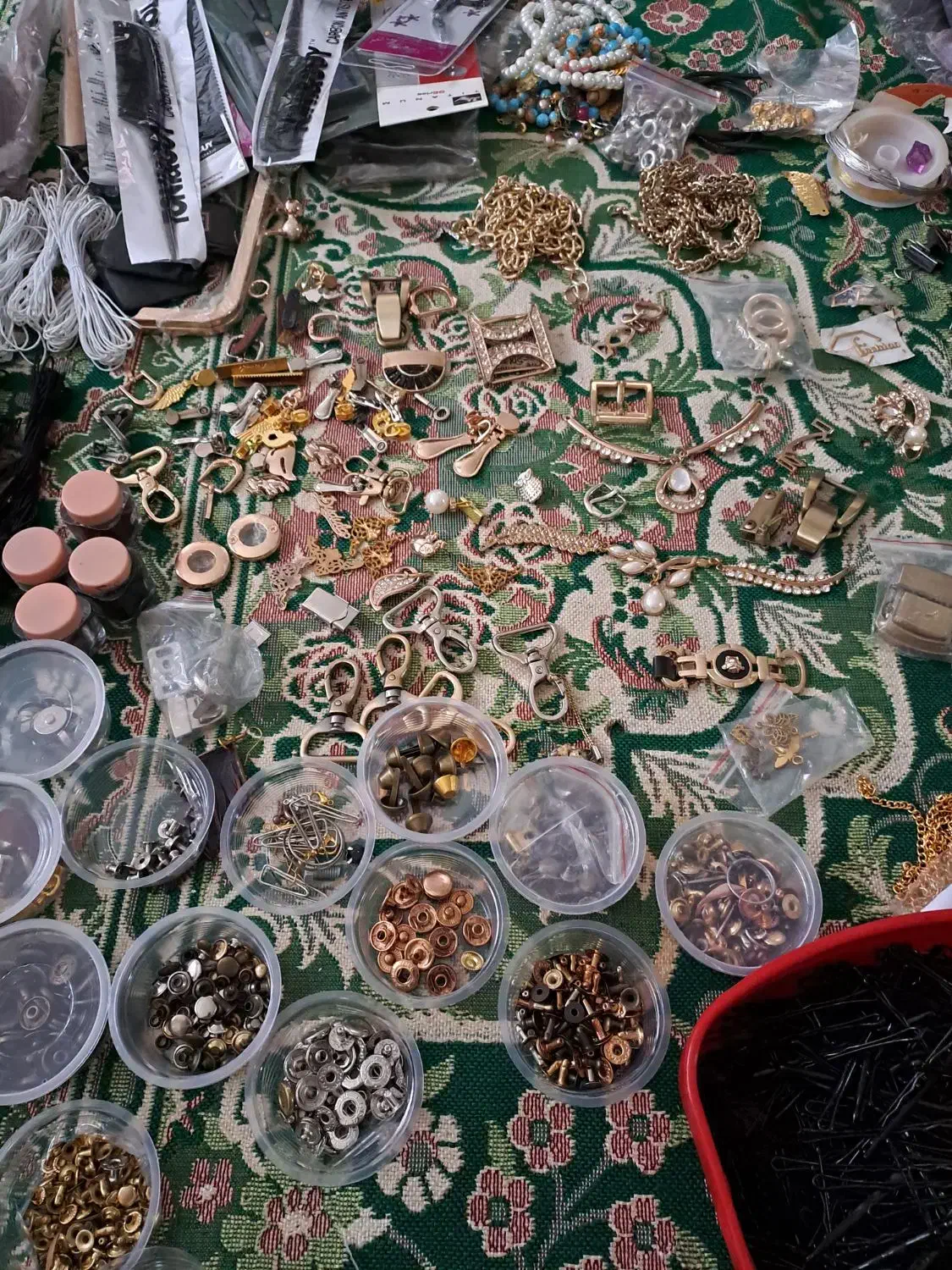 وسایل چرم|کیف، کفش، کمربند|پرند, فاز ۴|دیوار