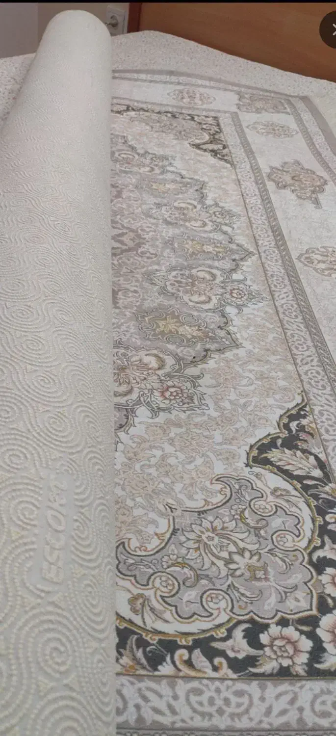 فرشینه|فرش|قم, ارم|دیوار