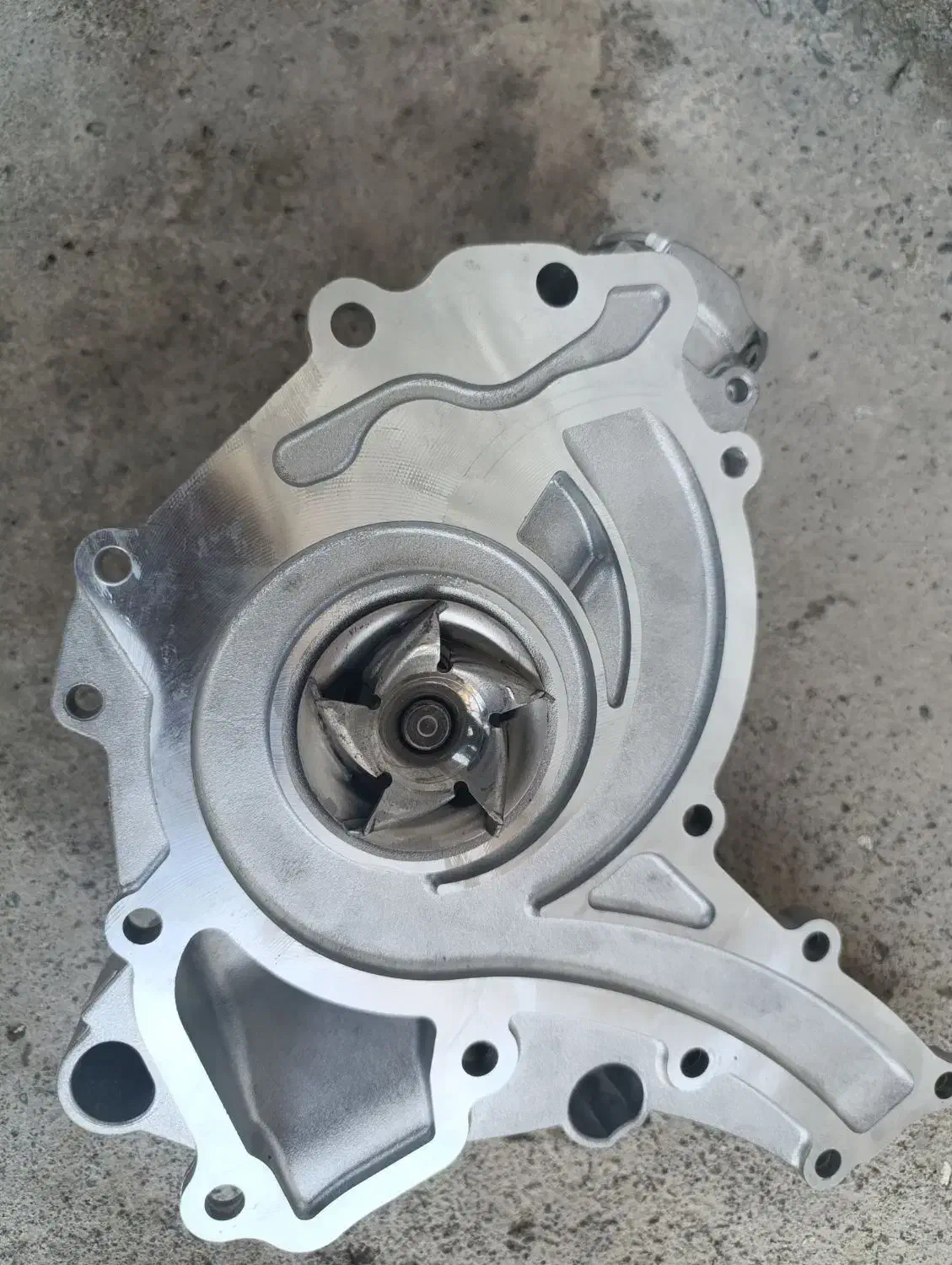 واتر پمپ بنز c280/c350/c230/m272|قطعات یدکی و لوازم جانبی|عنبرآباد, |دیوار