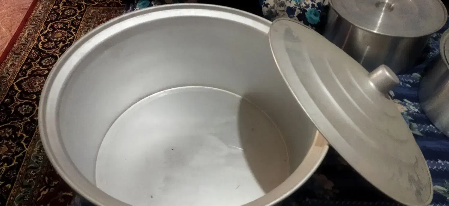 قابلمه|ظروف پختوپز|چناران, |دیوار