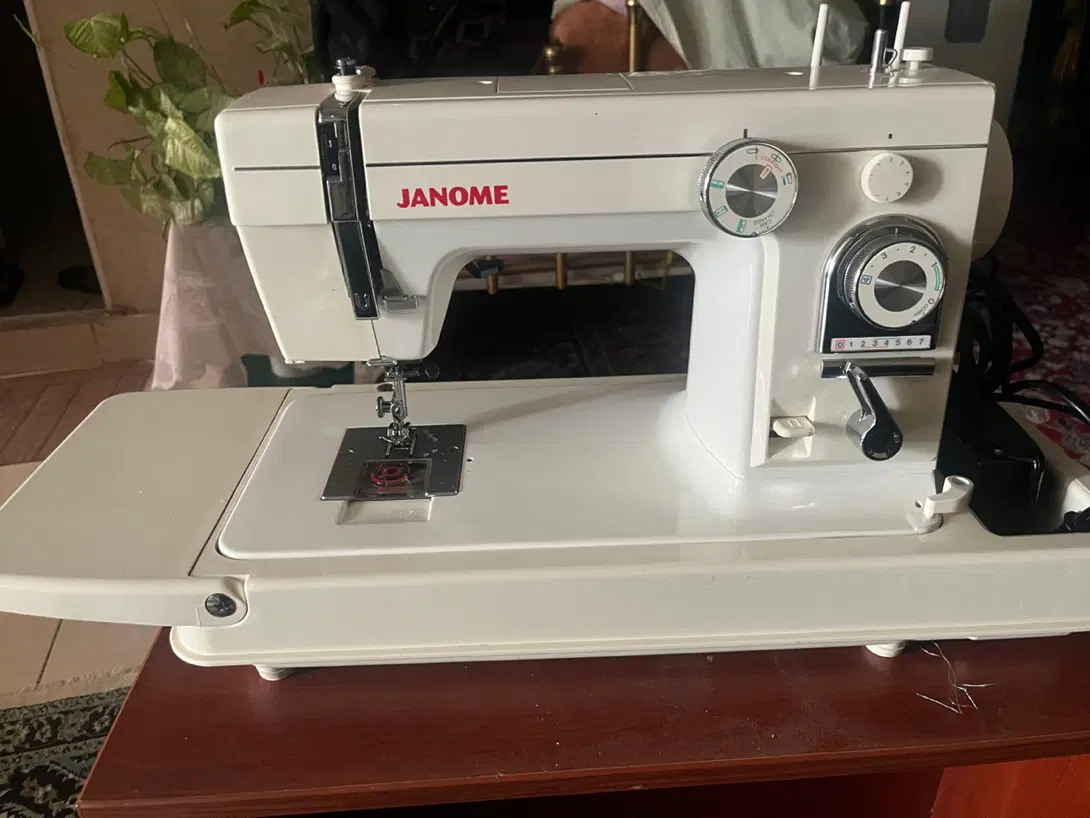 چرخ ژانومه 808A|چرخ خیاطی و ریسندگی|تهران, کن|دیوار