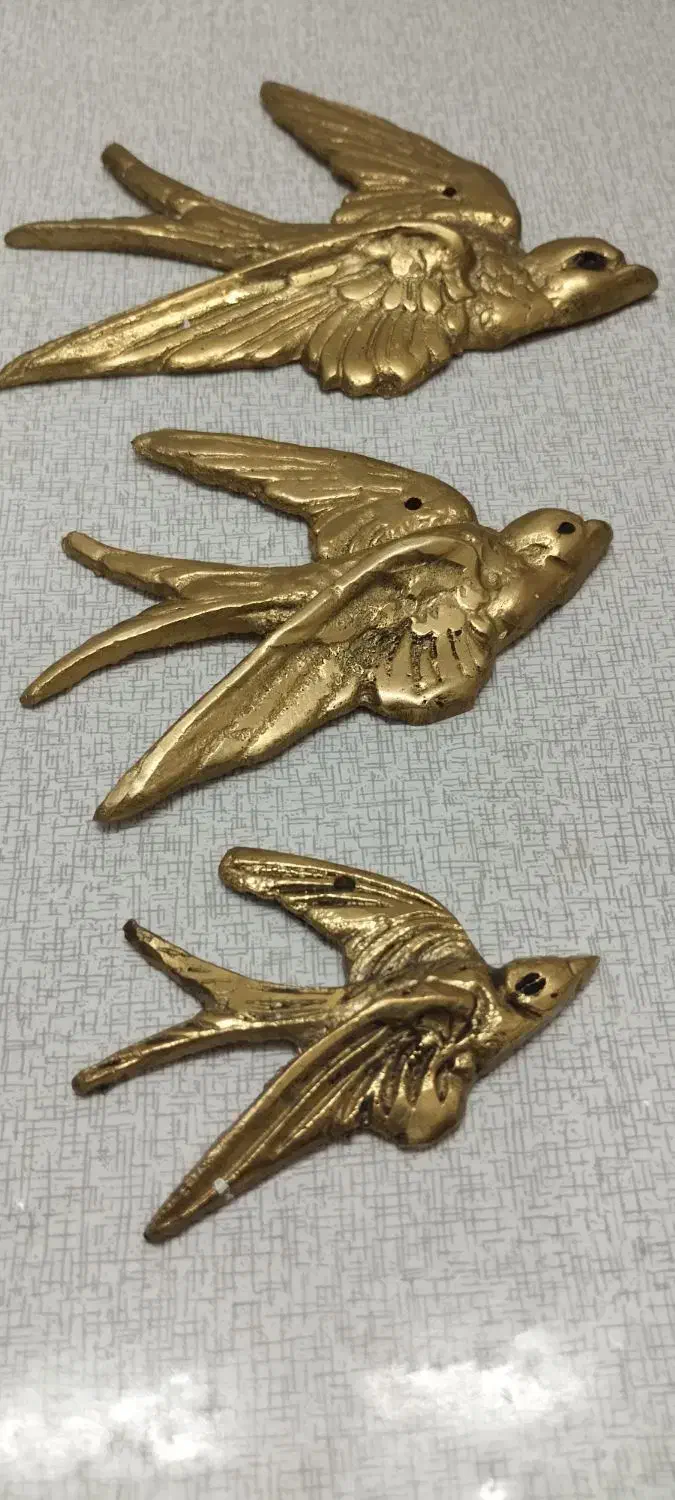 پرنده  برنزی|مجسمه، تندیس، ماکت|نیشابور, بنیاد شهید|دیوار