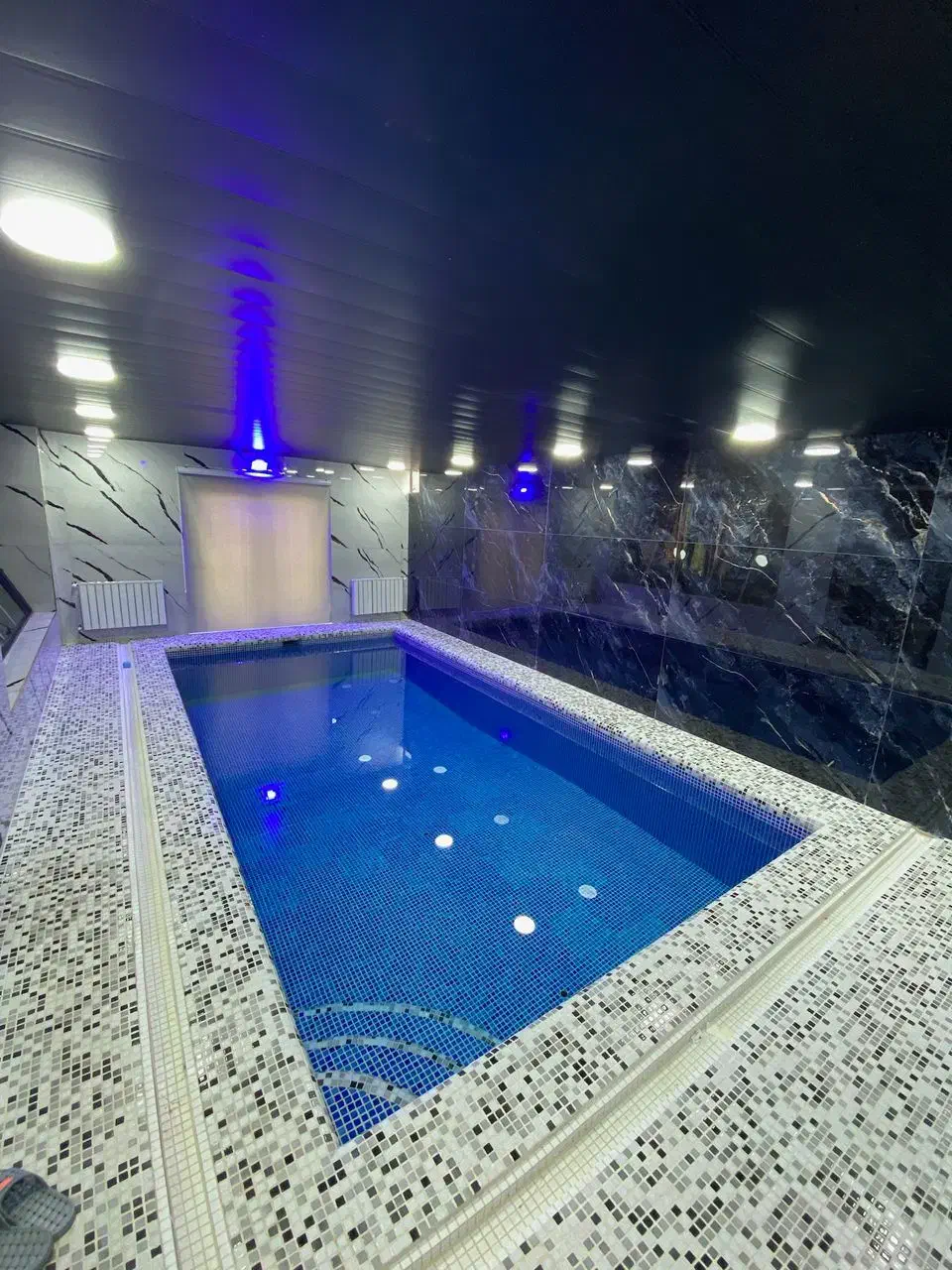 باغ ویلا مدرن شاهان|اجارهٔ کوتاهمدت ویلا و باغ|تهران, چیتگر جنوبی|دیوار