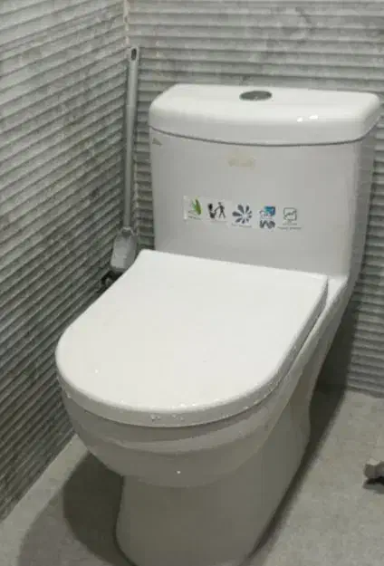 توالت فرنگی برند|لوازم سرویس بهداشتی|ساوه, |دیوار