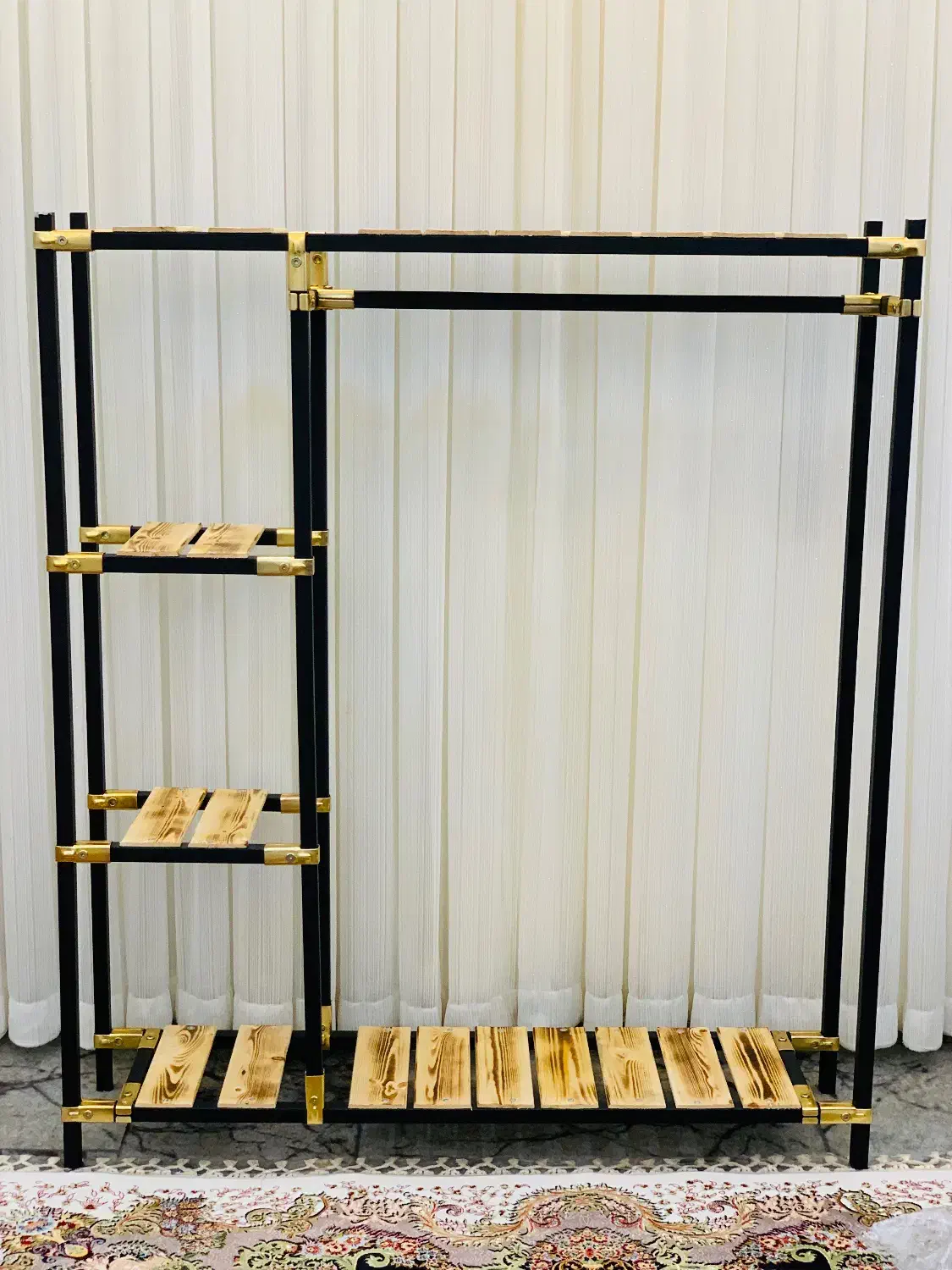 رگال|بندرخت و رخت‌آویز|ارومیه, |دیوار