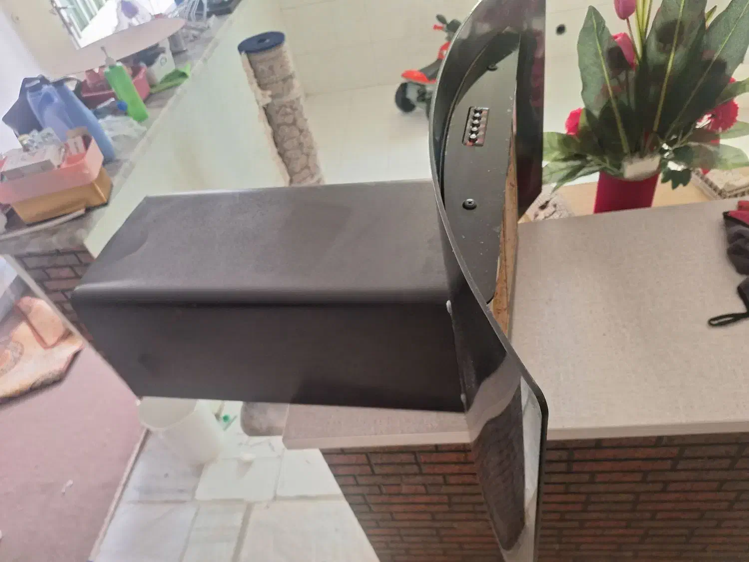 هود|هود|هشتگرد, مدرس|دیوار