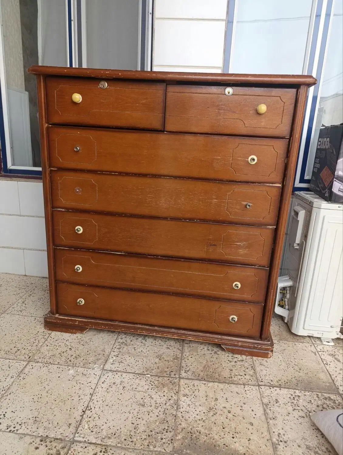 دراور|جاکفشی، کمد، دراور|میانه, |دیوار