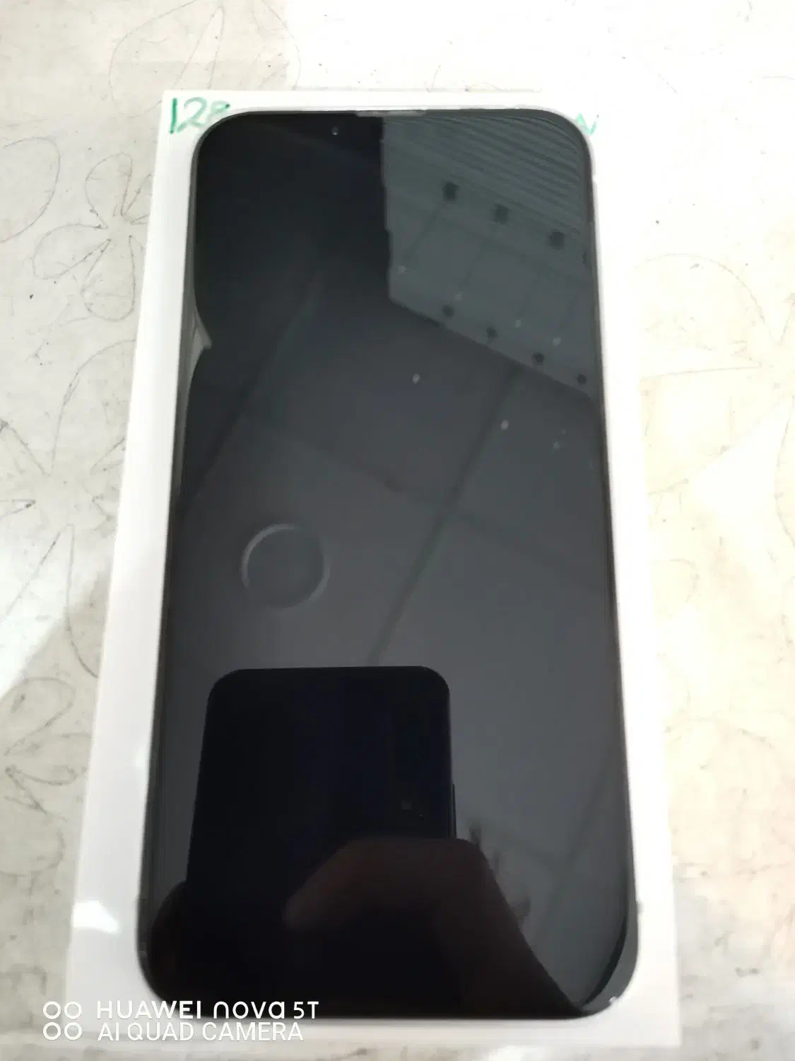 آیفون 13.سفید.مشابه نو|موبایل|یزد, |دیوار