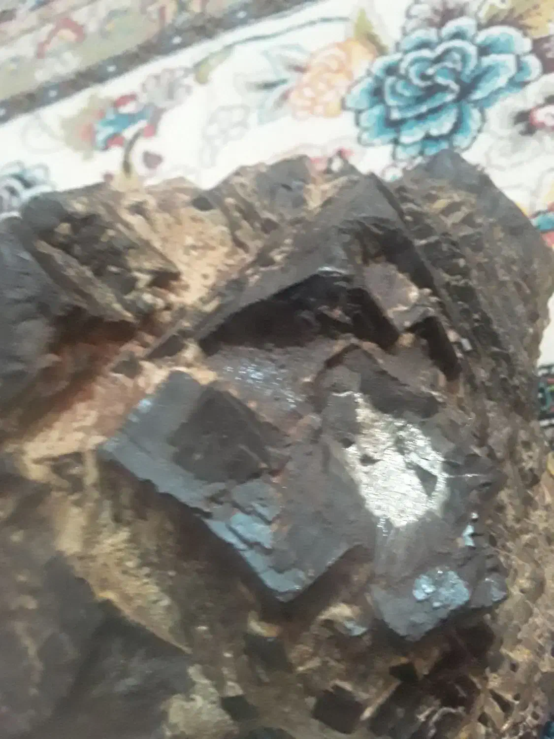 شهاب سنگ|کلکسیون اشیاء عتیقه|نهاوند, |دیوار