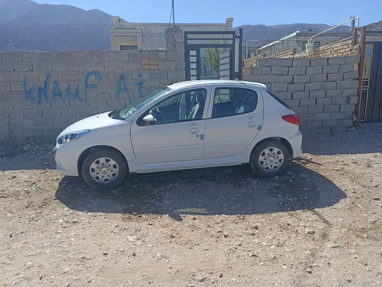 ۲۰۷ صفر|خودرو سواری و وانت|بیرجند, |دیوار