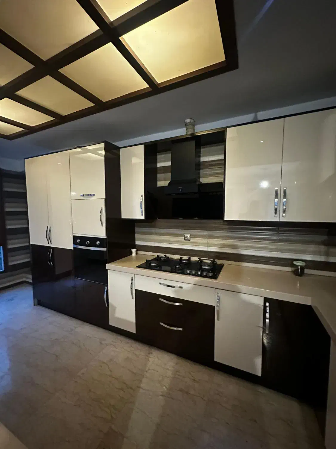 دروس، کماسائی، ۱۵۸ متر، ۳ خواب، یک خواب مستر