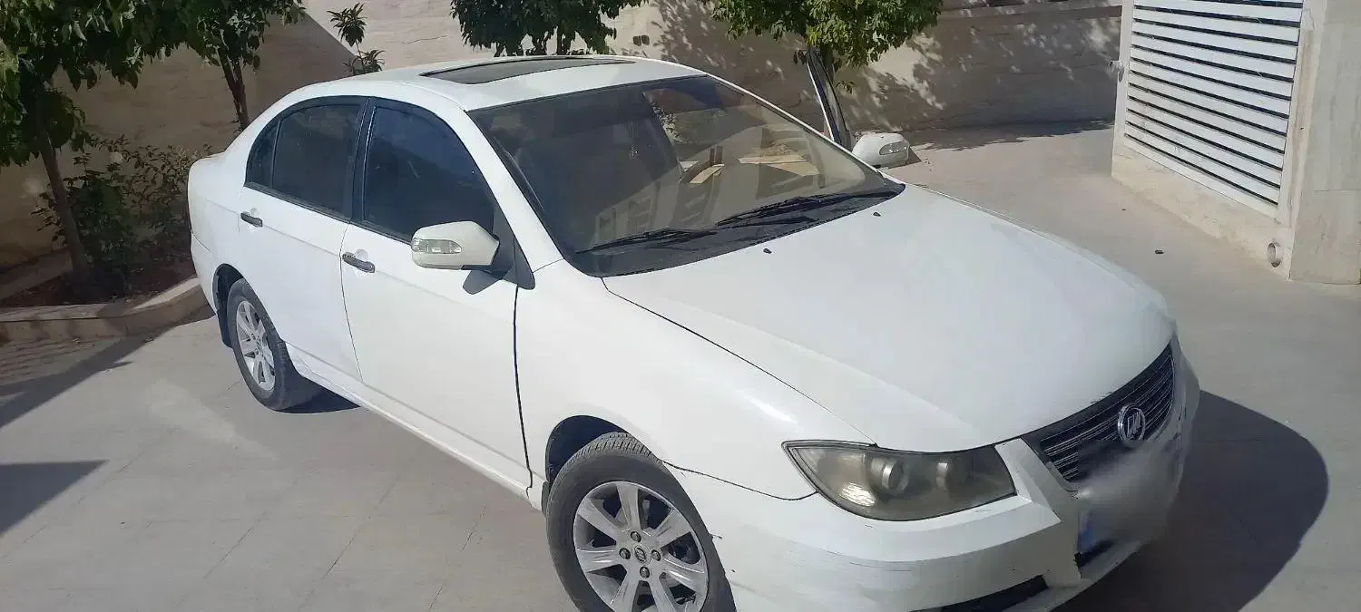 لیفان۶۲۰|خودرو سواری و وانت|شیراز, شهرک مدرس|دیوار