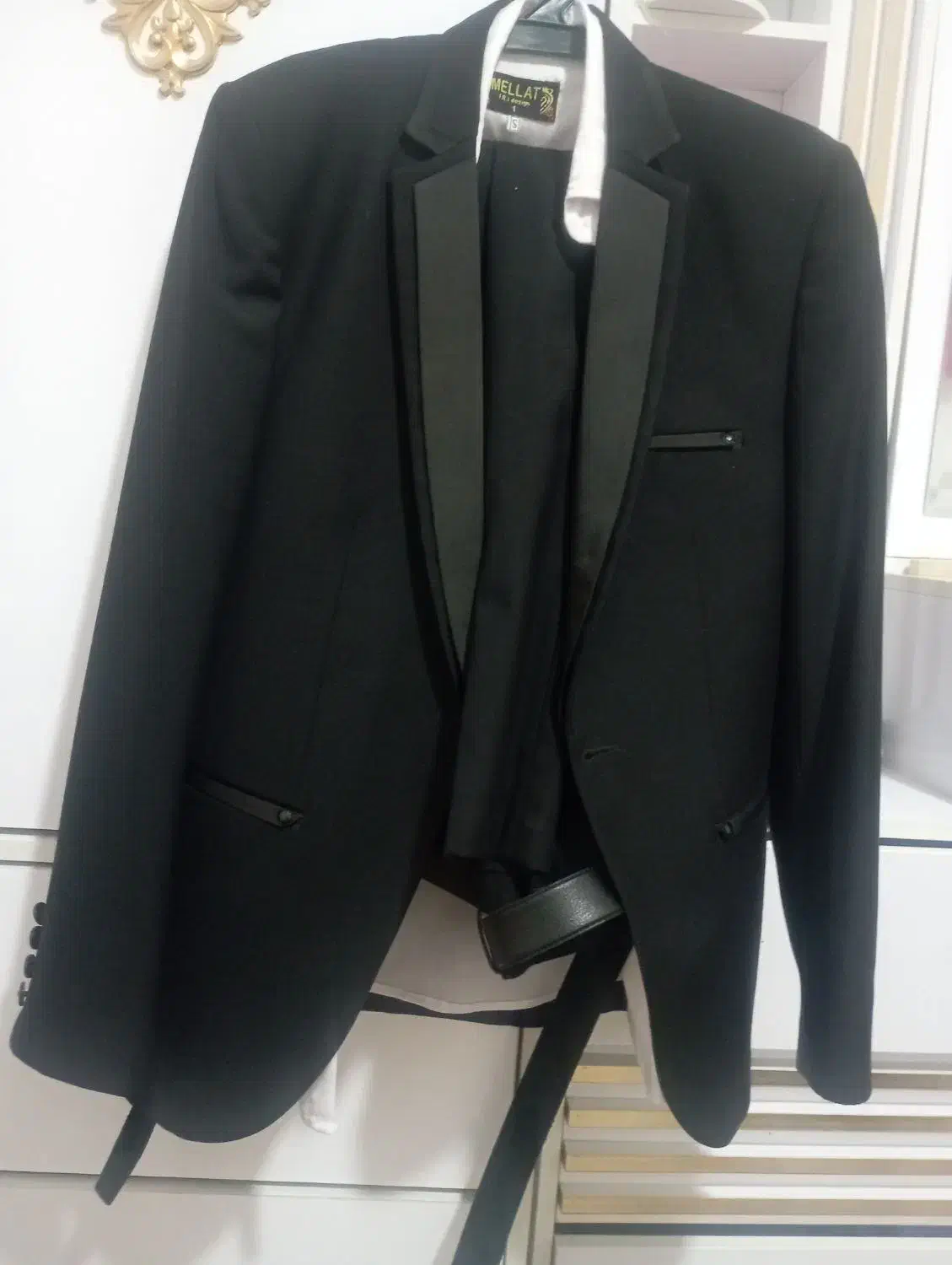 کت و شلوارنو|لباس|فیروزآباد (آذربایجان), |دیوار